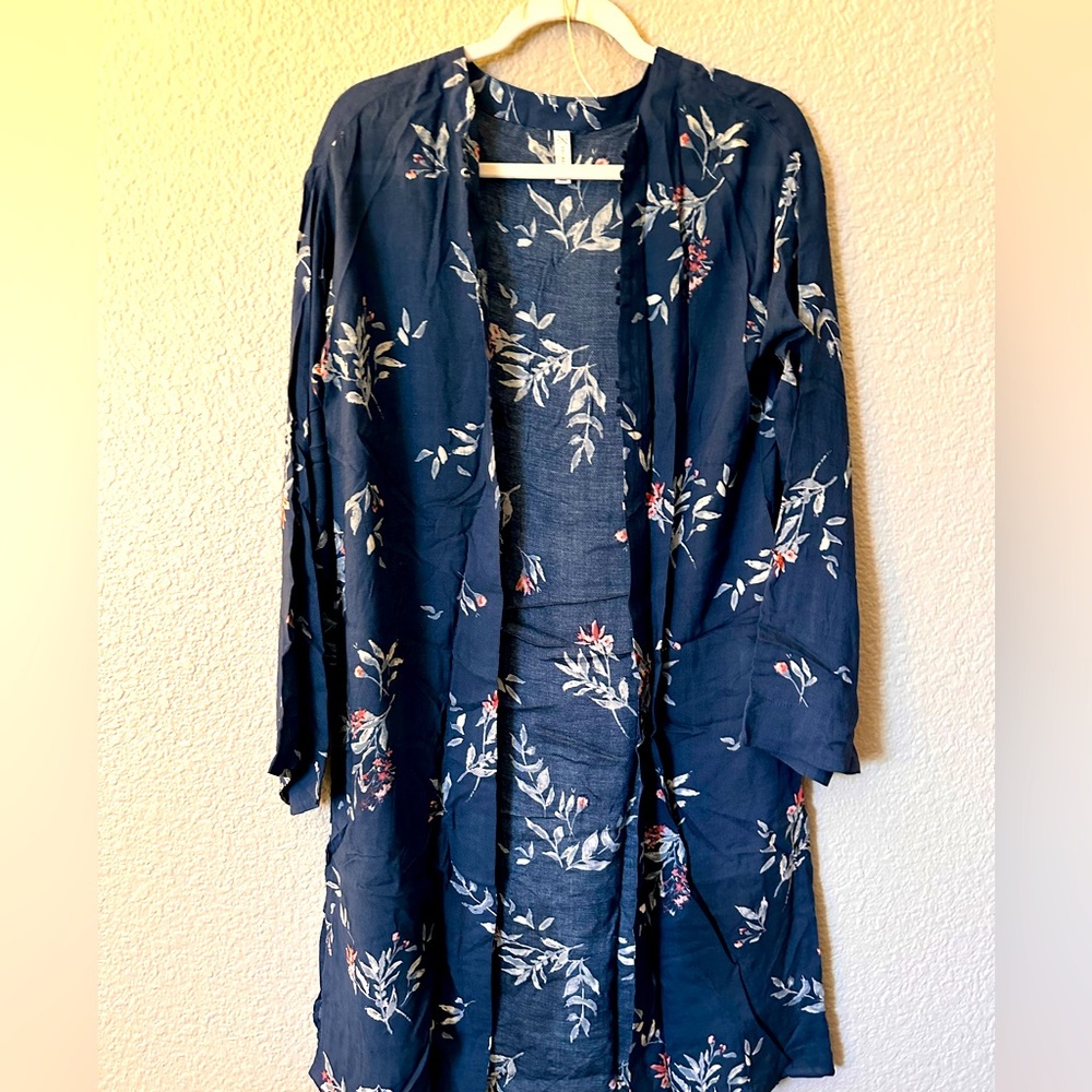 Gentle Fawn mid length floral navy kimono